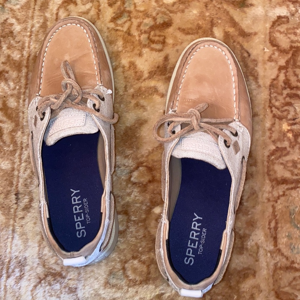 Women’s Sperrys- size 7.5